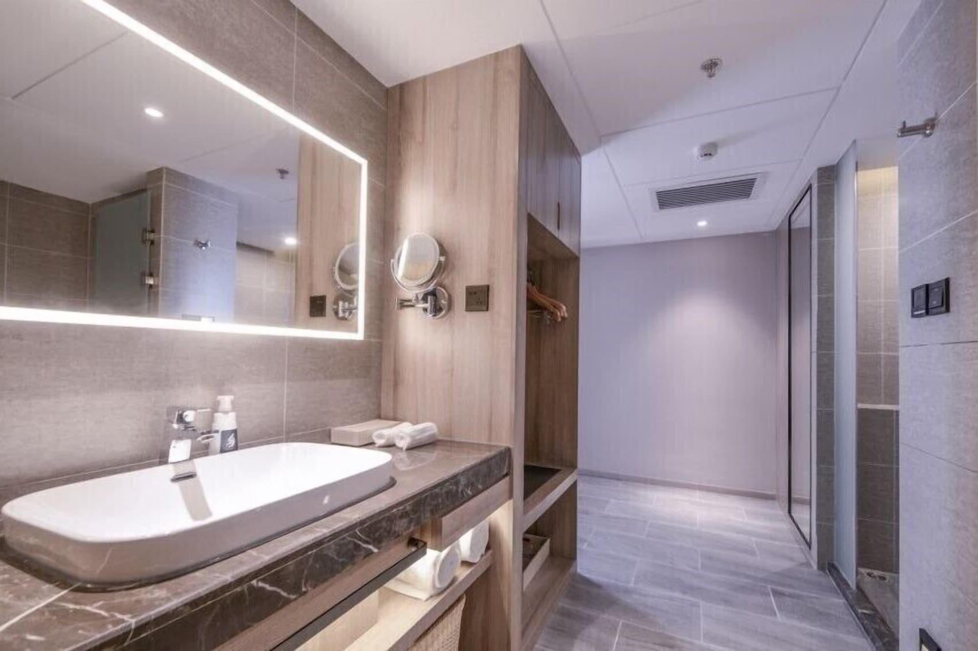 Shanghai Rongju Hotel Lujiazui Hotel Екстериор снимка