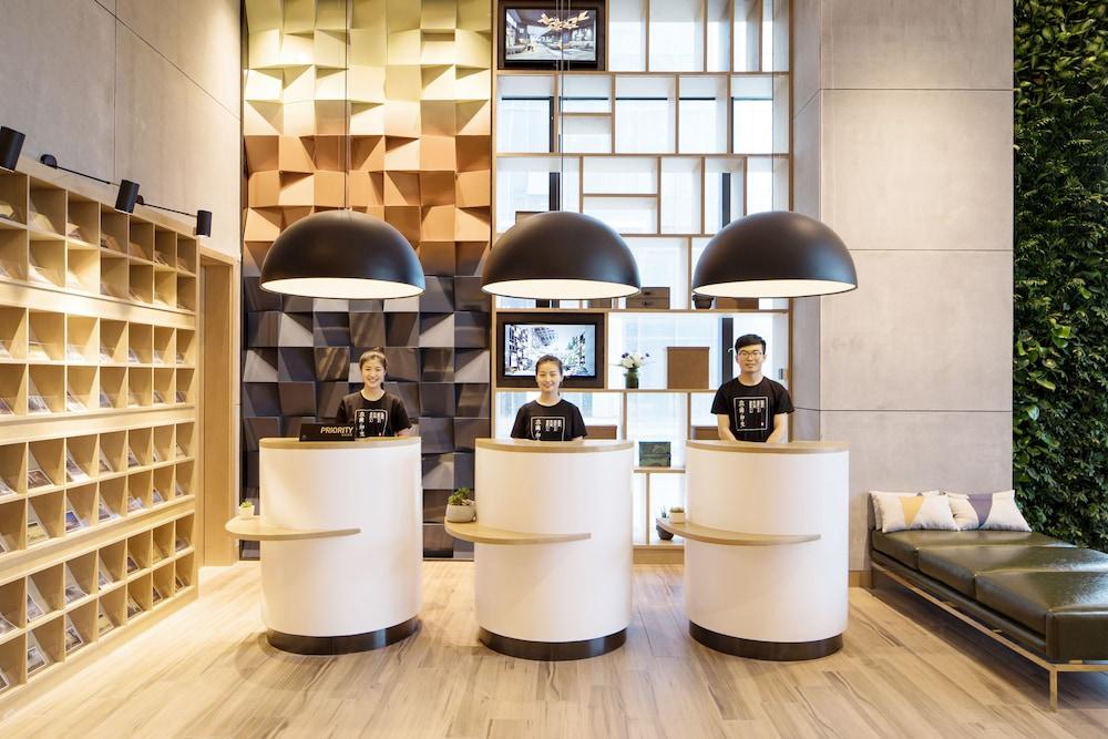Shanghai Rongju Hotel Lujiazui Hotel Екстериор снимка