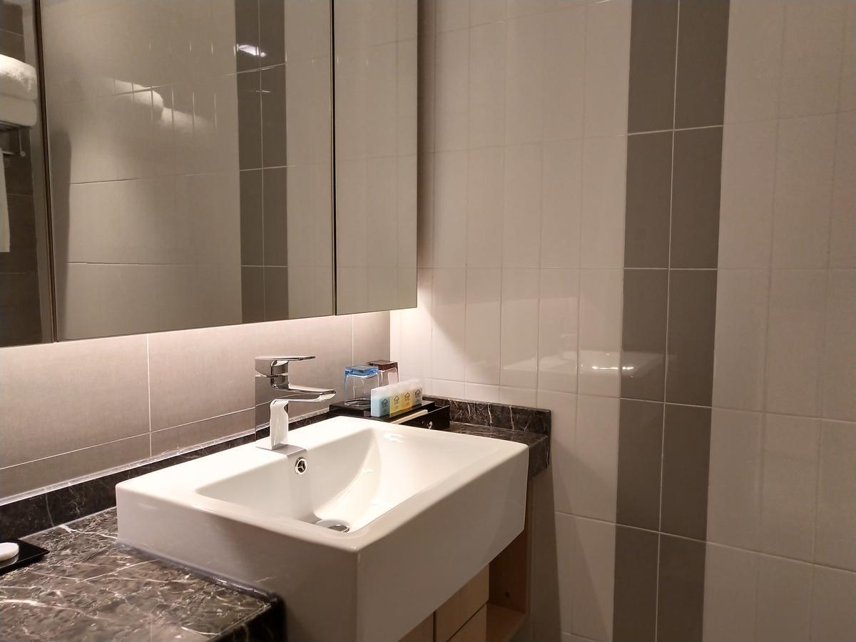 Shanghai Rongju Hotel Lujiazui Hotel Екстериор снимка