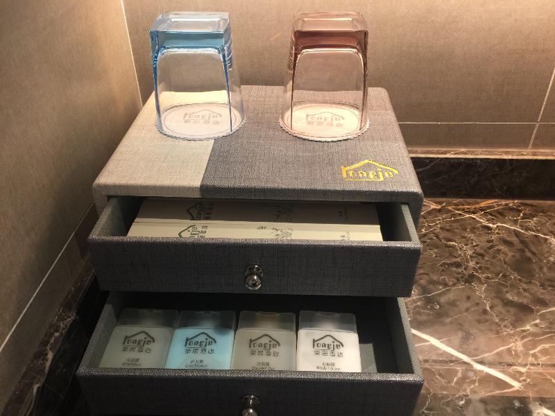 Shanghai Rongju Hotel Lujiazui Hotel Екстериор снимка